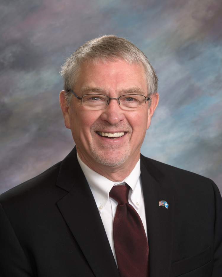 State Rep. and former Rapid City Police Chief Craig Tieszen drowned Wednesday near the Cook Islands.