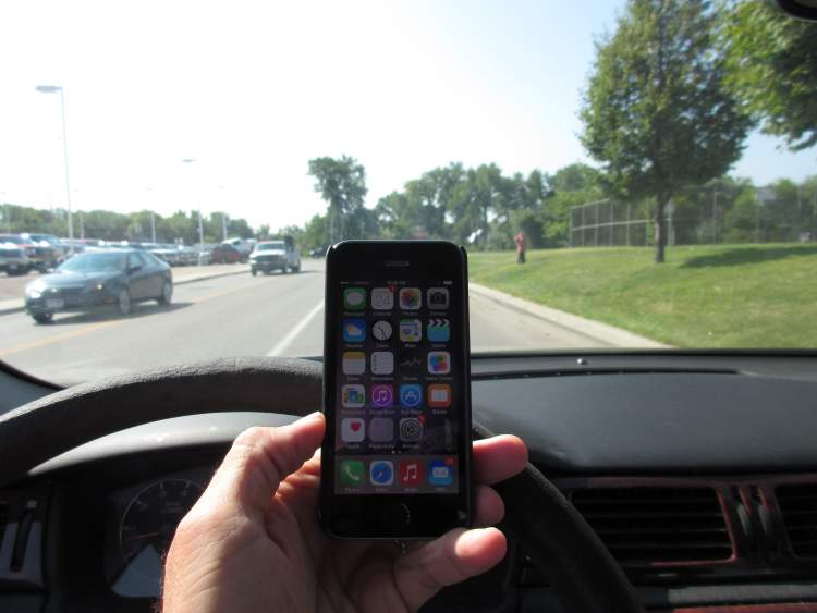 AlertRC and AlertPC are 211 text messaging services allowing the public to receive text messages from city and county agencies with important messages such as emergency road closures, water line breaks and fire evacuations.